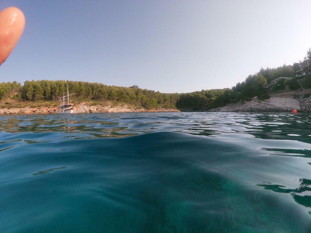 Hotel Vila Familia Hvar Vrboska Esterno foto